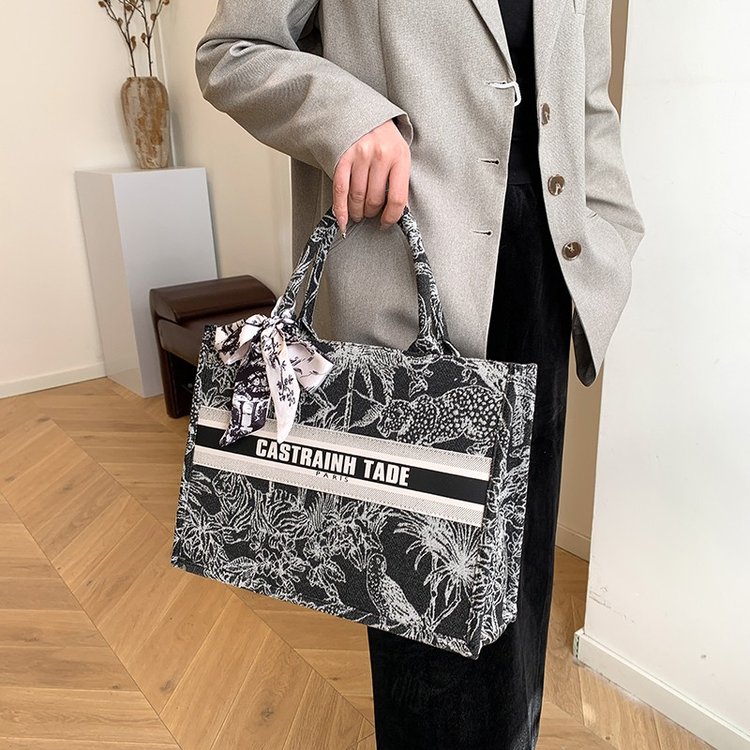 Hoogwaardige modieuze vintage  - Vintage Fashion Paris recensie en prijs