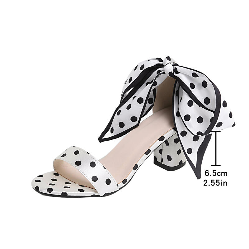 Vintage zwart-witte polkadot e - Vintage Fashion Fabrics recensie en prijs